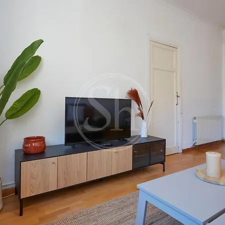 Huge Sagrada Familia Apartment *